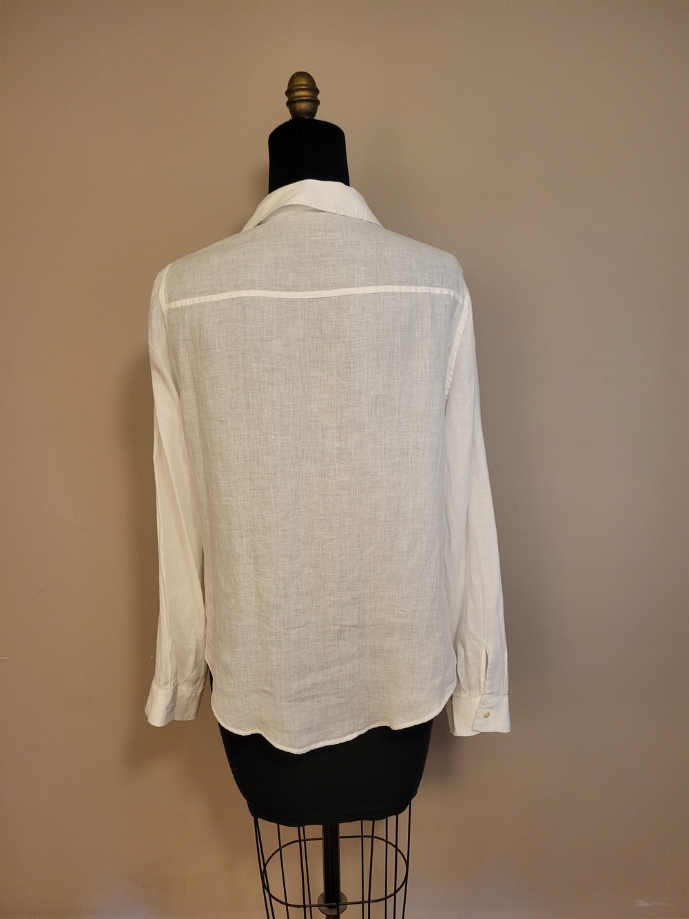 Lilly Pulitzer Sea View 100% Linen Classic White Button-Down Women's Shirt - Picture 4 of 8